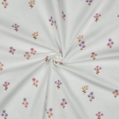 Flanelle à fleurs 165 g/m² – disponible chez Šarlotes audumi