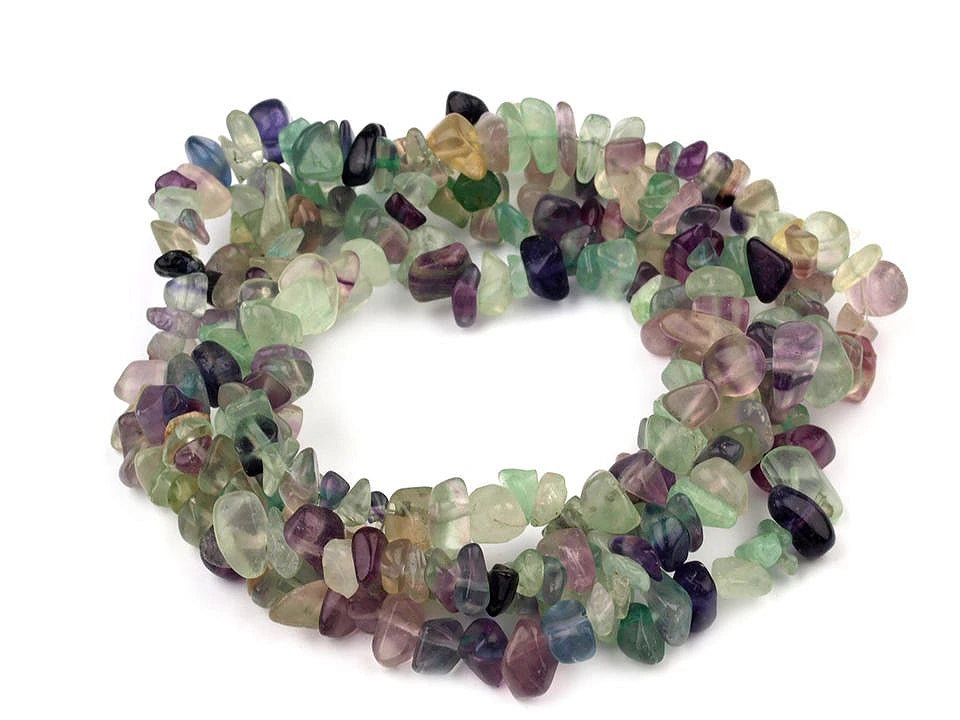 Fluorite chip bead strand – available online at Šarlotes audumi