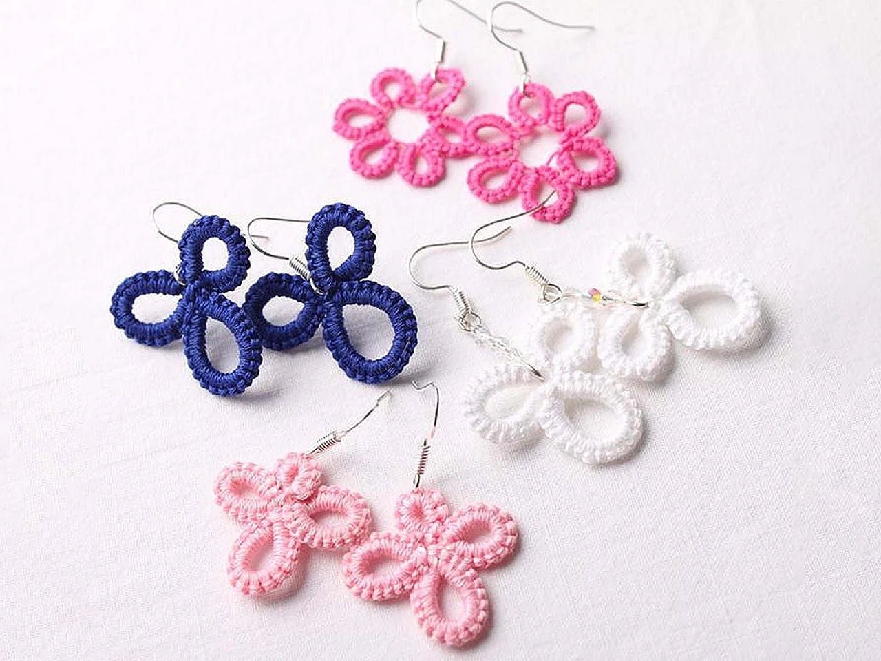 Image of a Frivolité lace-making shuttle – 6.5 × 1.7 cm, 2 pcs. – available online at Šarlotes audumi