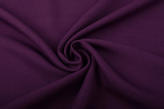 Attēls ar Gabardīns-tumši lillā 180 g/m² – pieejams Šarlotes audumi