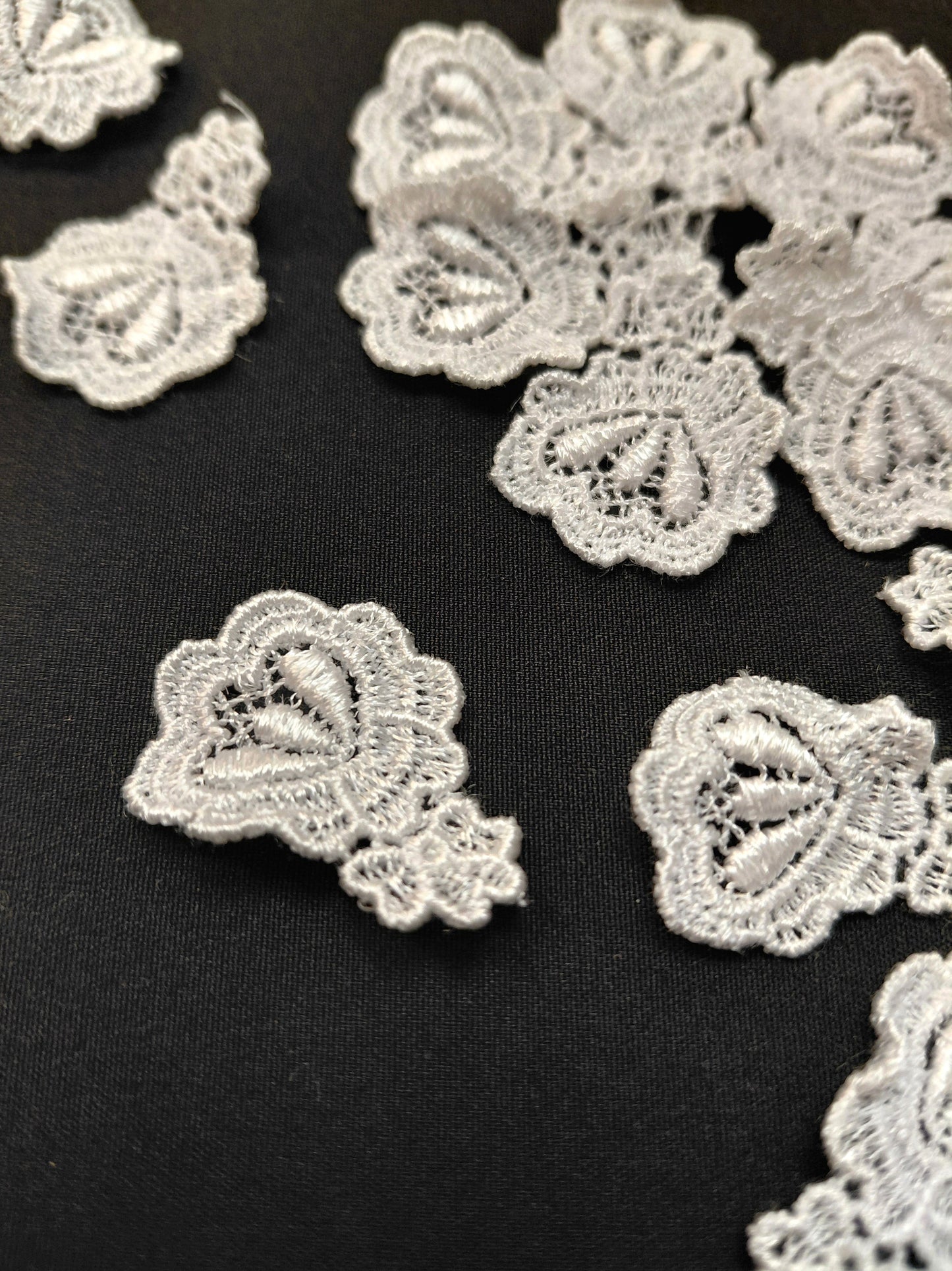 Attēls ar Ielāps/uzšuve 2,8 x 2 cm – pieejams Šarlotes audumi