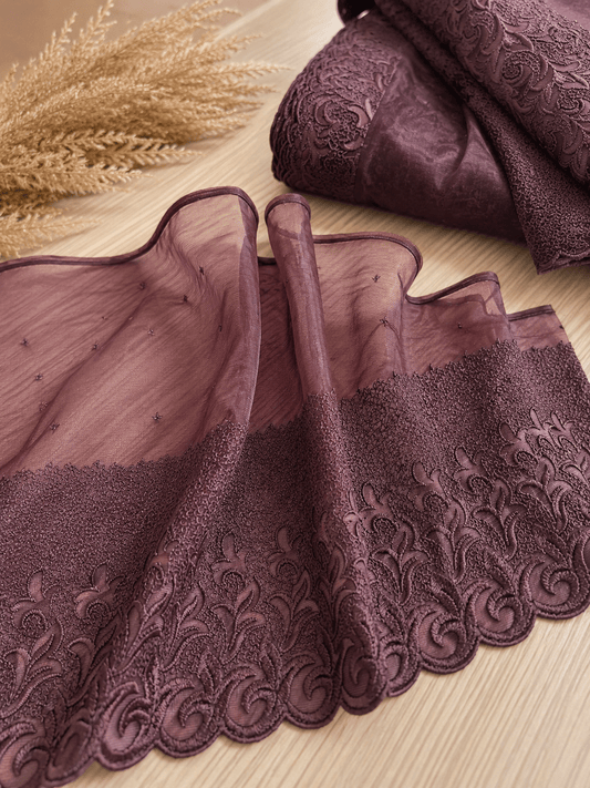 Image de dentelle brodée 25 cm - bordeaux brunâtre – disponible chez Šarlotes audumi