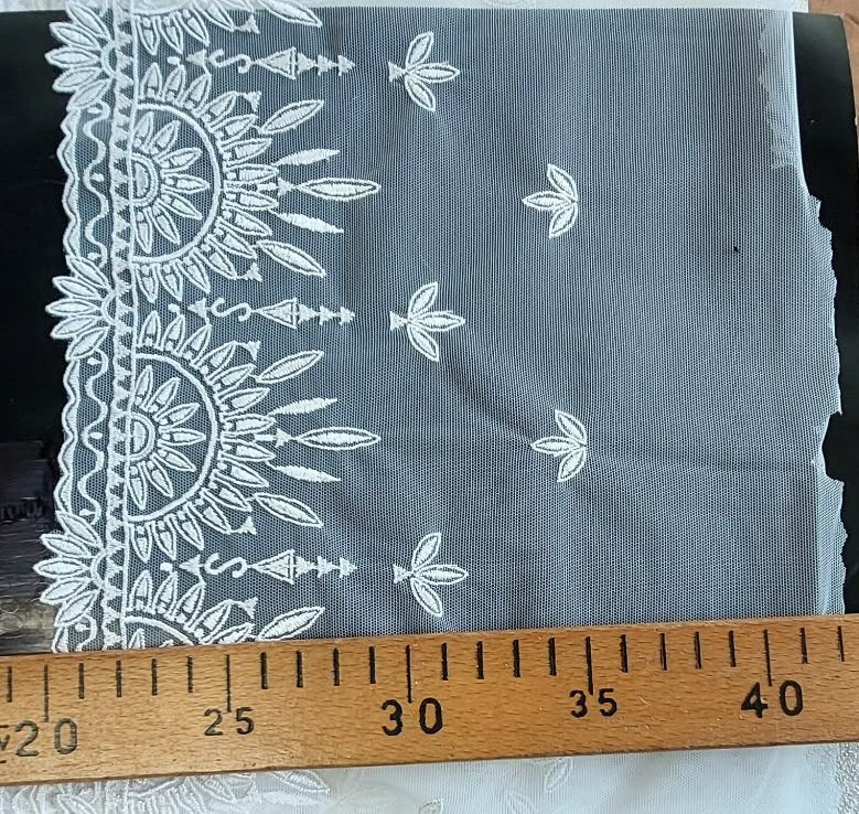 Tikandiga tüllipits 20 cm, portselanvalge – saadaval veebis Šarlotes audumi