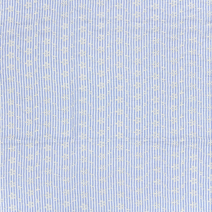 Image en tissu de coton brodé - motif floral blanc à lignes 180 g/m² – disponible chez Šarlotes audumi