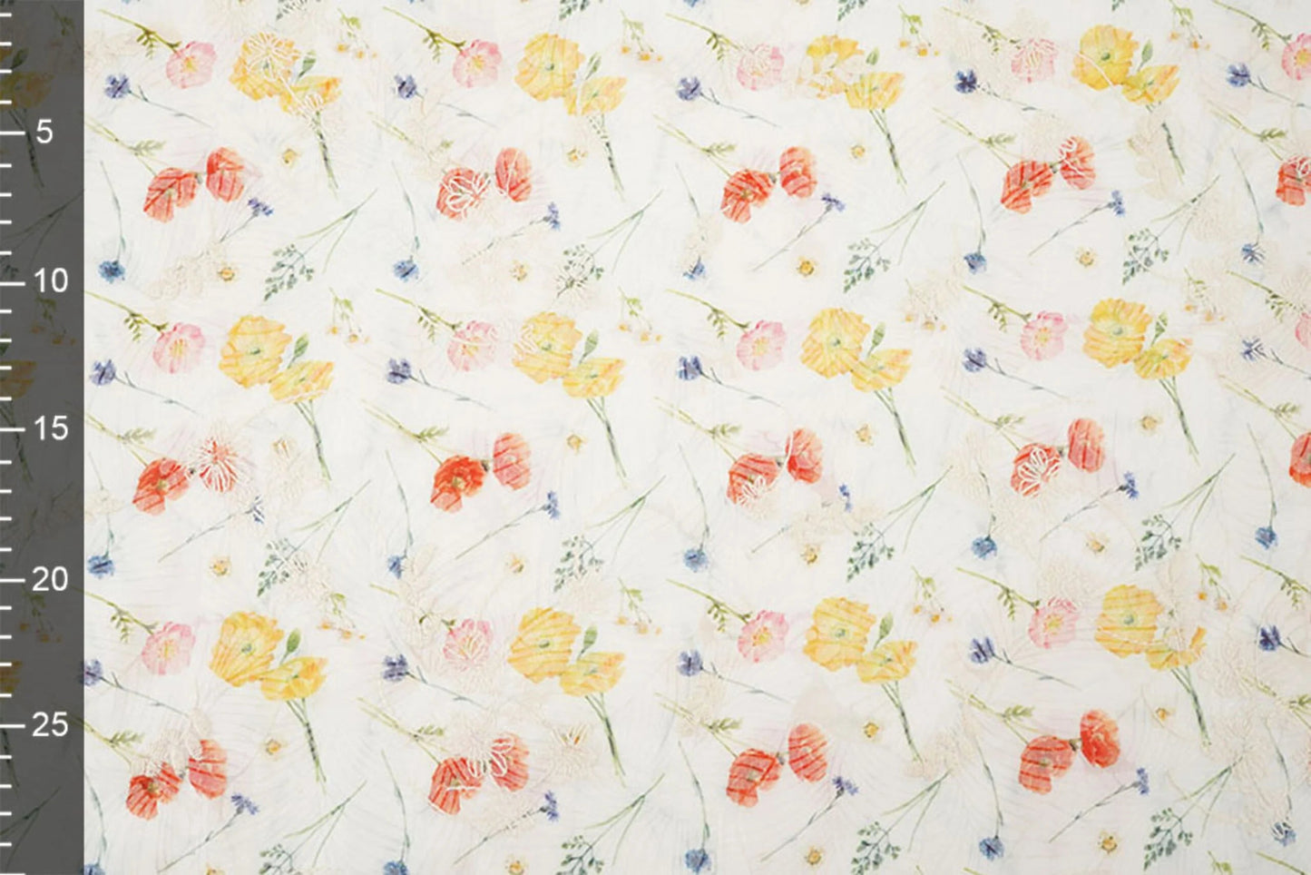 alt
Image of embroidered cotton fabric - summer flowers 115 g/m² – available at Šarlotes audumi