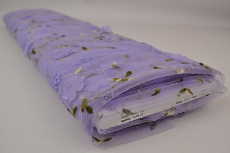 Attēls ar Izšūts tilla audums ar ziediem - lillā | 150 cm, 70 g/m² – pieejams Šarlotes audumi