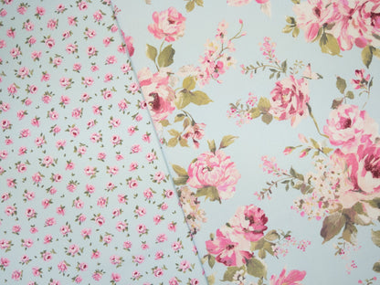 Rosen aus Leinwandstoff auf hellblauem Hintergrund 200 g/m²