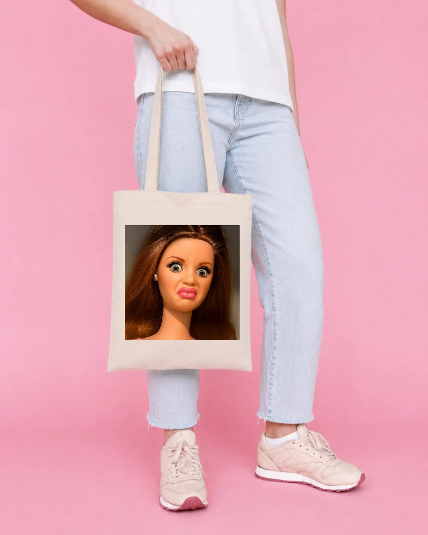 Image of a cotton fabric bag “Seriously?” – available online at Šarlotes audumi
