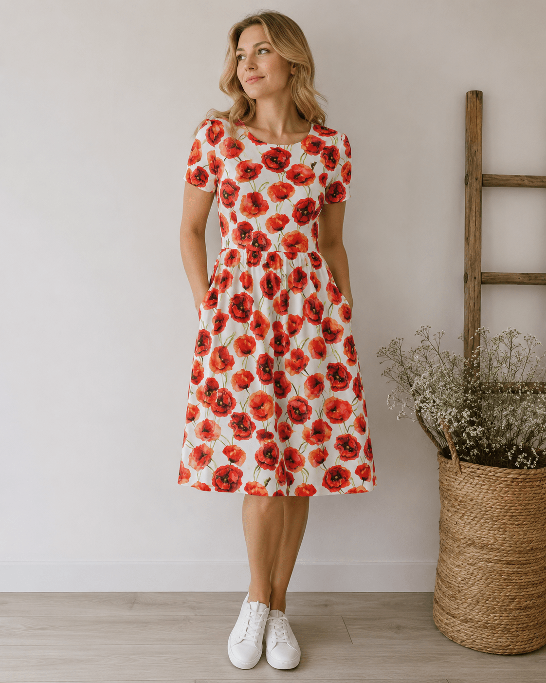 Image of cotton knit fabric - poppies 210 g/m² – available online at Šarlotes audumi