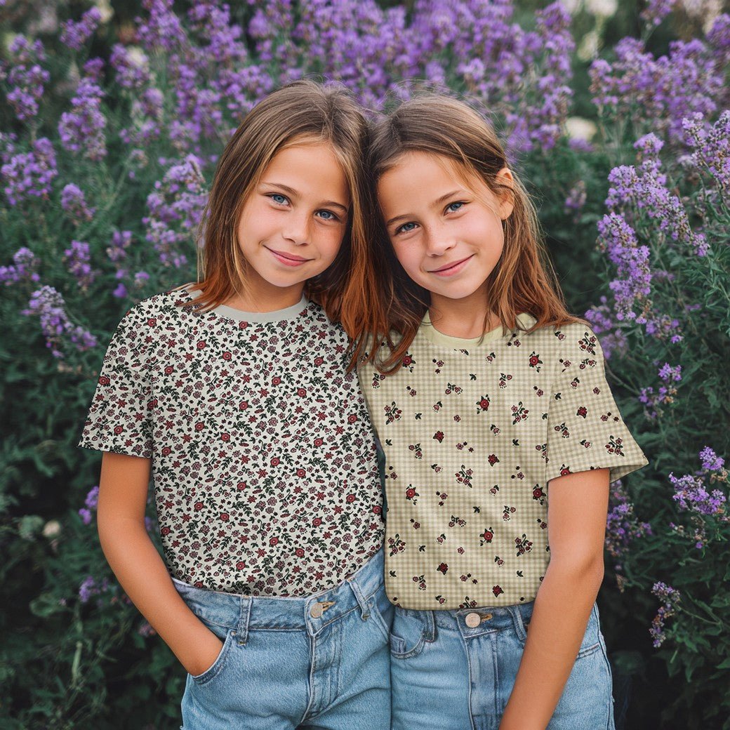 Attēls ar Kokvilnas trikotāža - smalki ziediņi uz rūtaina fona 220 g/m² (GOTS sert.) – pieejams Šarlotes audumi