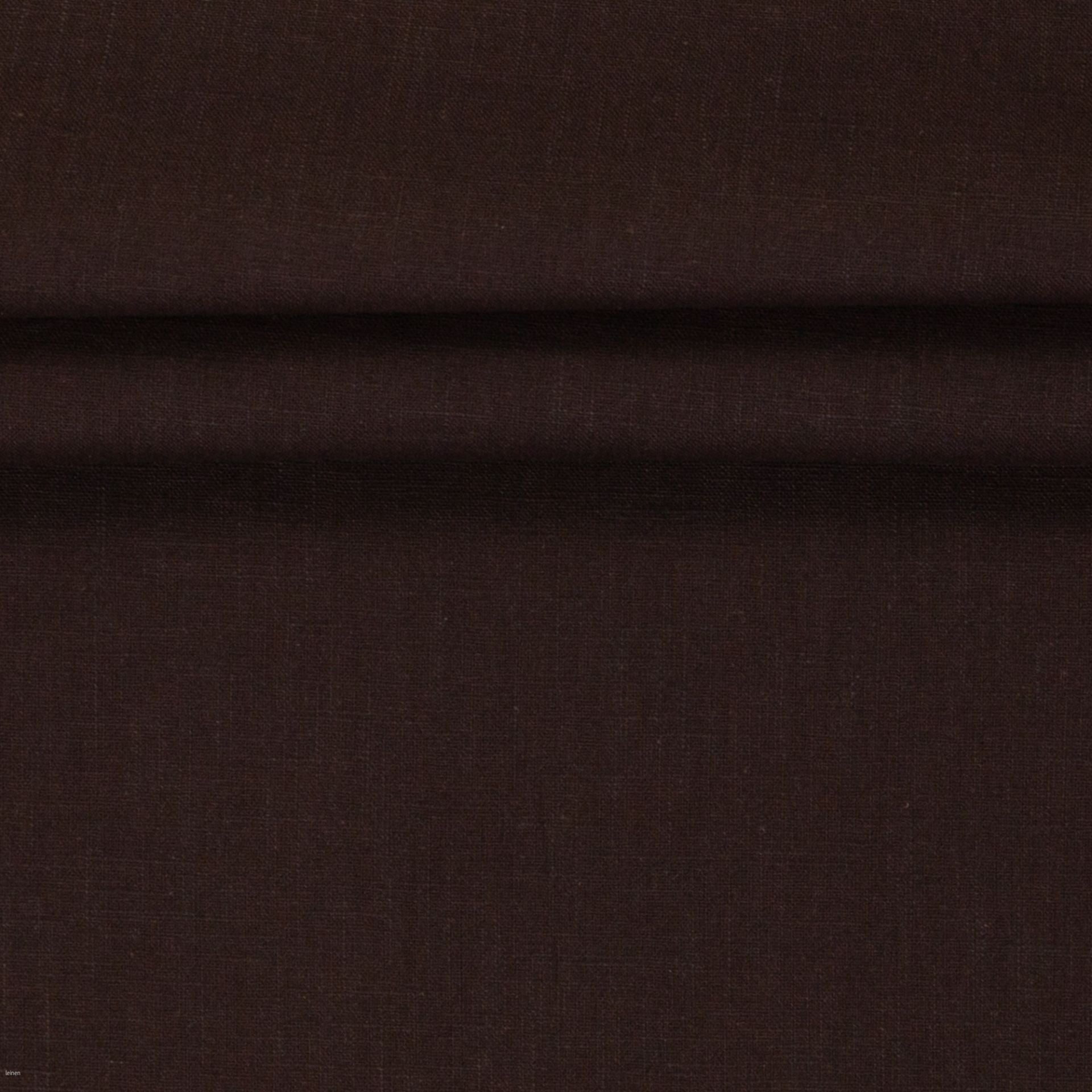 Image du tissu en lin – chocolat noir 235 g/m² – disponible chez Šarlotes audumi