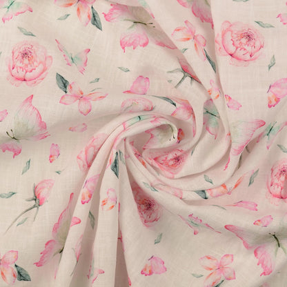 Image avec lin et viscose, pivoines et papillon 220 g/m² – disponible chez Šarlotes audumi
