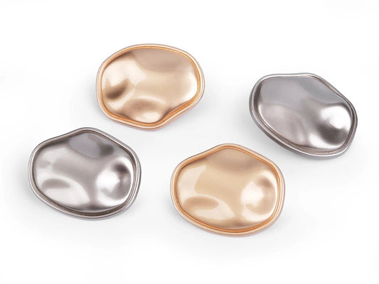 Attēls ar Metāla pogas ar kājiņu, 29 mm (neregulāra forma) – pieejams Šarlotes audumi