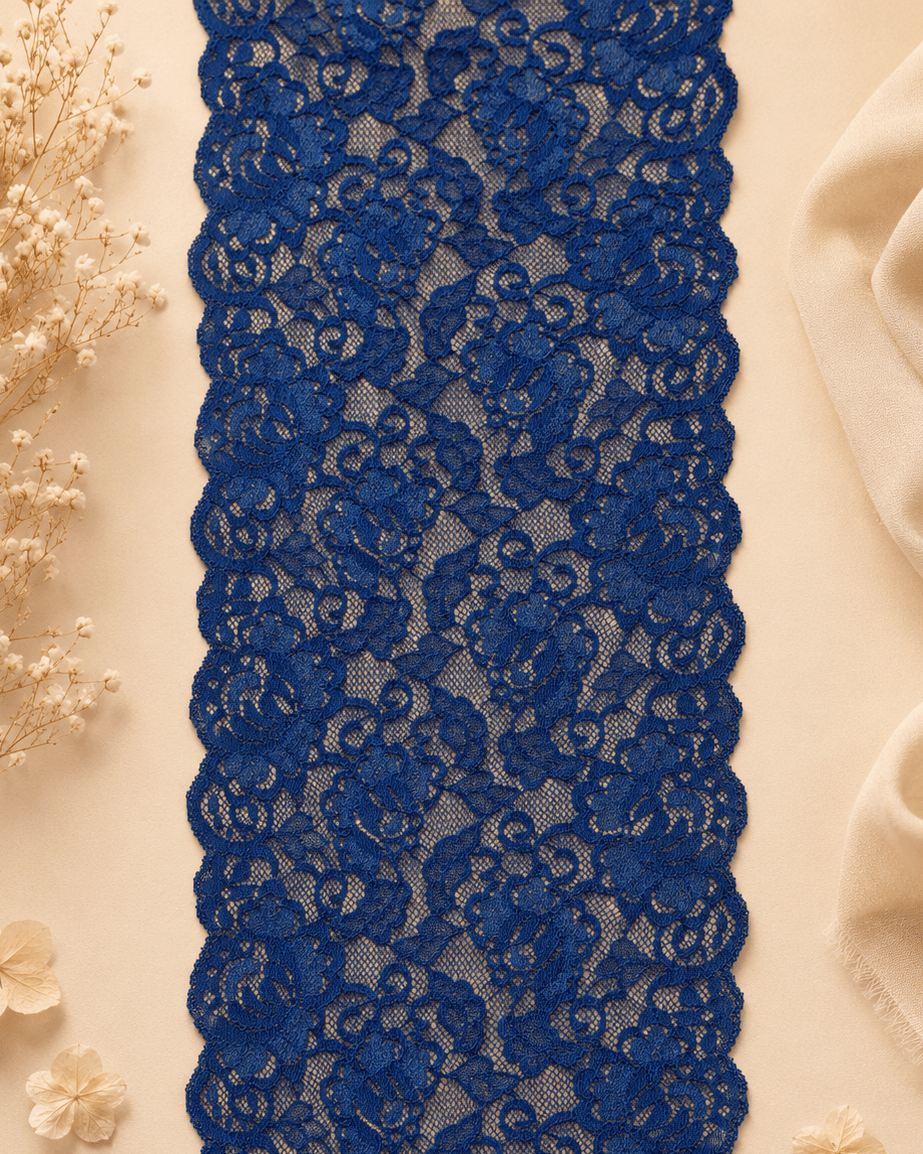 Image with Lace 17 cm-navy blue – available online at Charlotte's Fabrics