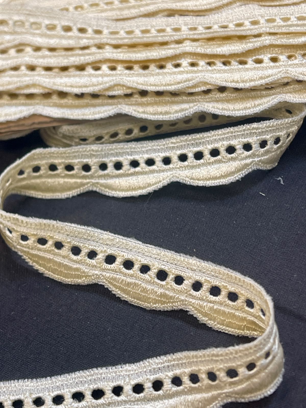 Lace 2 cm - champagne, available online at Charlotte's Fabrics