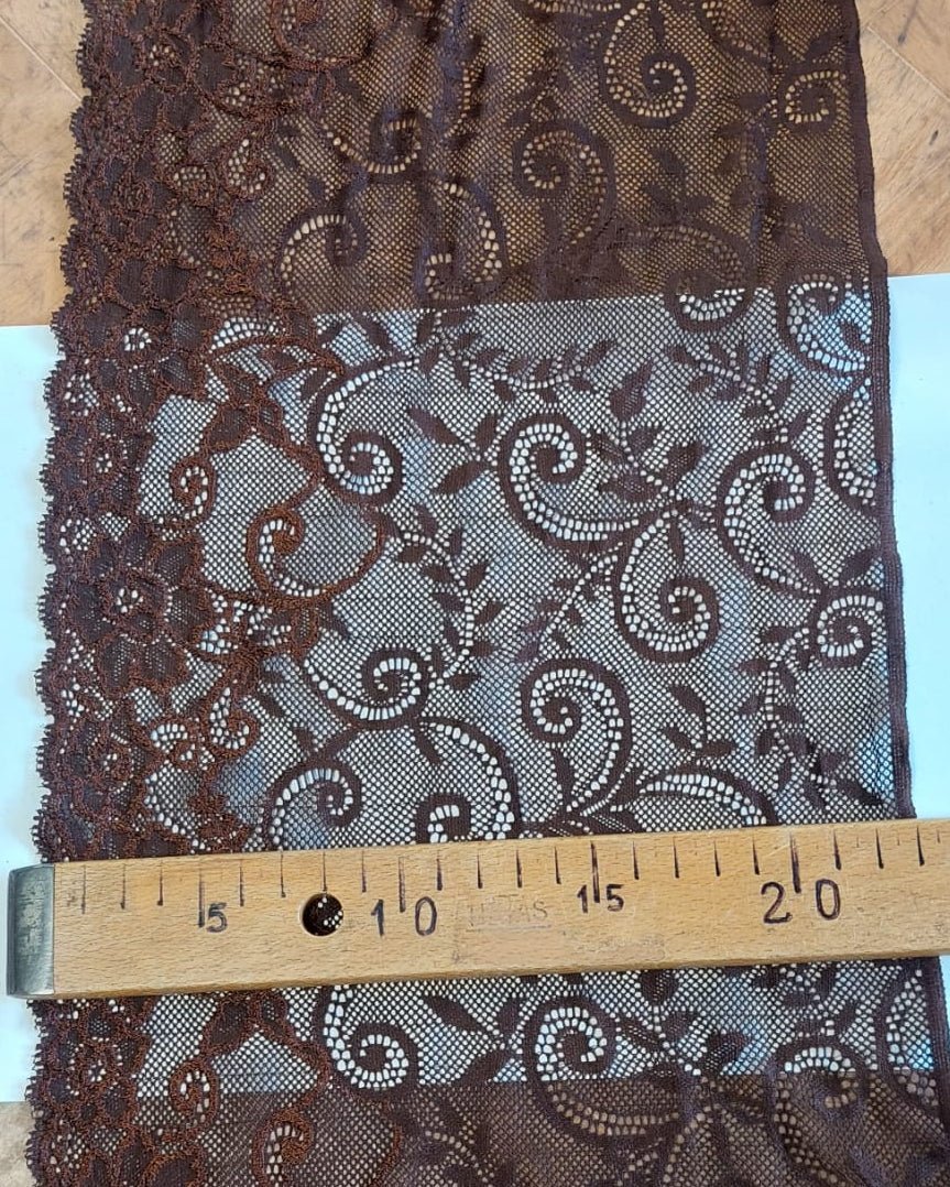 Image of 24 cm brown lace – available online at Šarlotes audumi