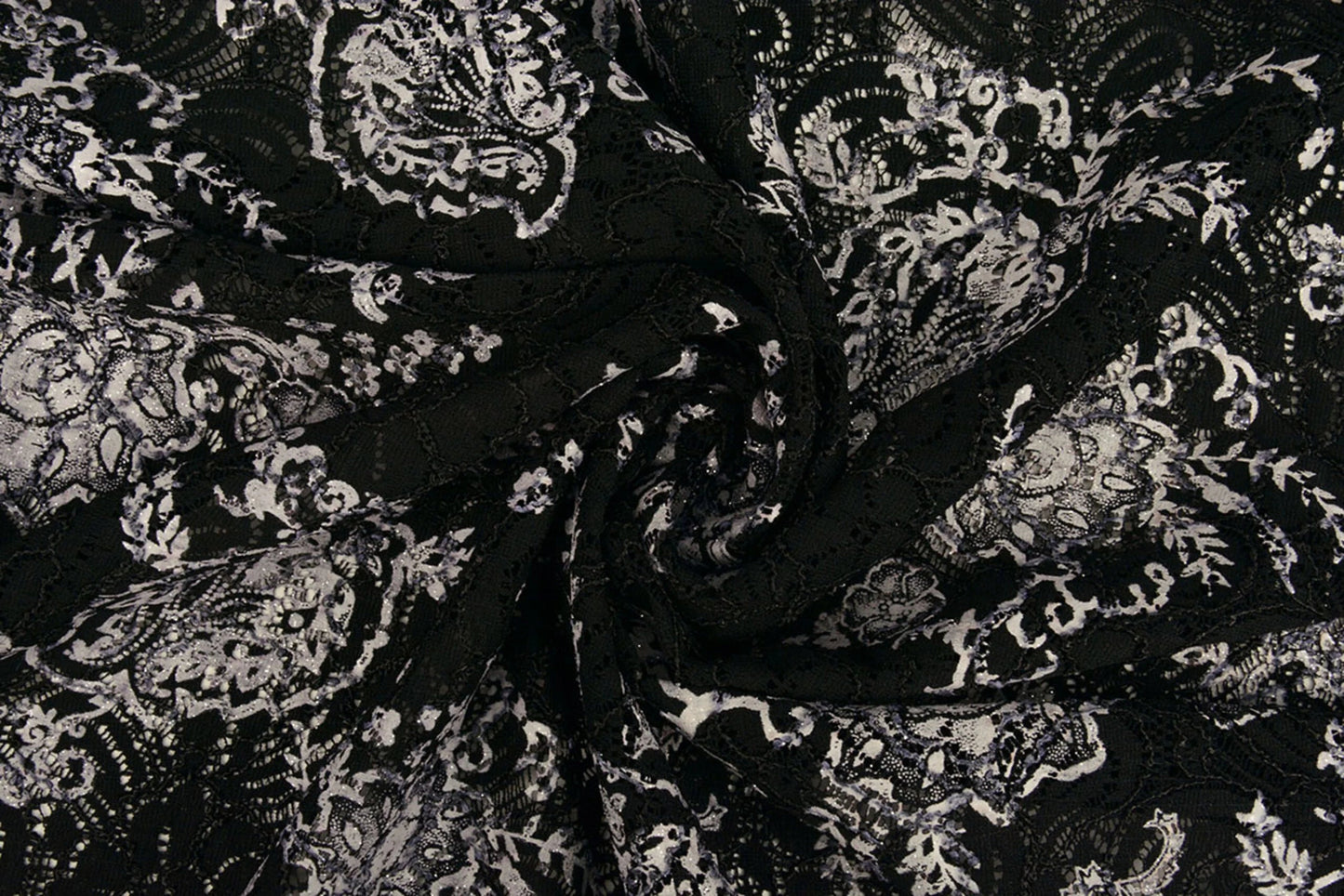 Attēls ar Mežģīņu audums - melns ar sudrabu 210 g/m² – pieejams Šarlotes audumi