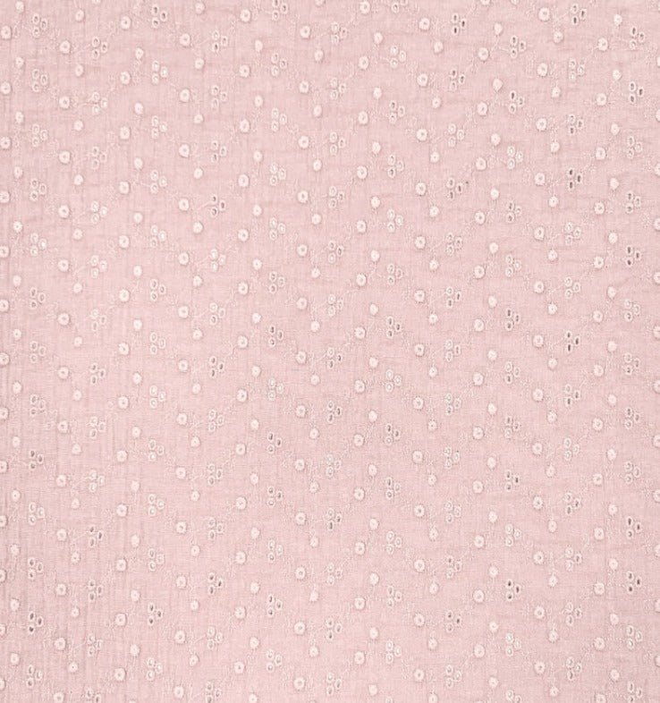 Muslin with embroidered powder pink flowers 130 g/m² – available at Šarlotes audumi
