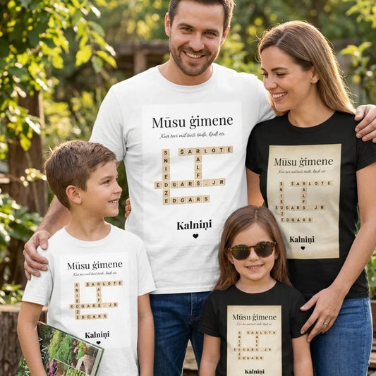 Pilt isikupärastatud pere T-särgist “Scrabble” stiilis – saadaval veebis Šarlotes audumi