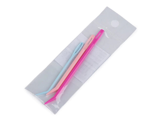 Attēls ar Plastmasas adatas ar liektu galu, 3 gab. (dažādi izmēri) – pieejams Šarlotes audumi