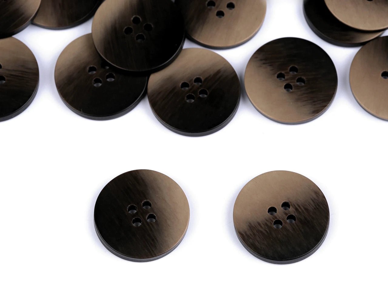 Attēls ar Pogas ar ombre efektu elegants krāsu pārejas dizains Ø 21 mm - 28 mm – pieejams Šarlotes audumi