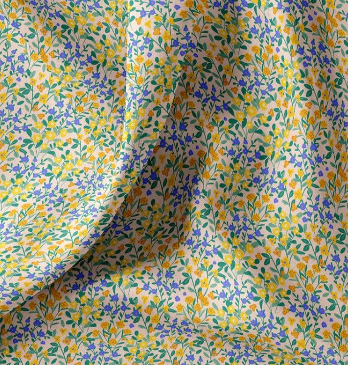 Attēls ar Premium 100% kokvilnas audums - smalka ziedu pļava 115 g/m² – pieejams Šarlotes audumi