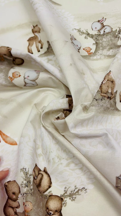 Tissu 100 % coton - petits chevreuils 125 g/m²