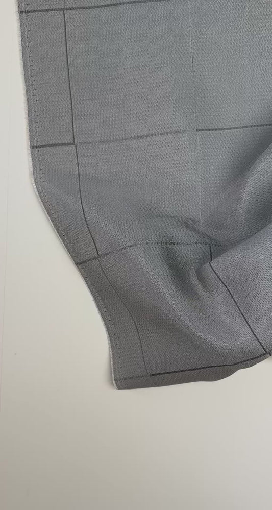 Italian viscose and silk fabric in gray checkered pattern – 120 g/m²