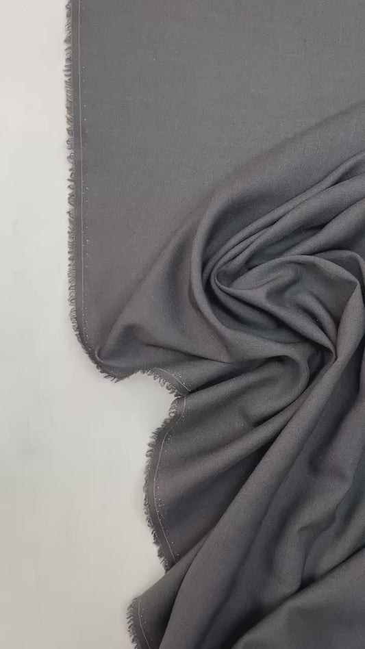 Stoff aus 100 % italienischer Wolle, Grau, 150 g/m²