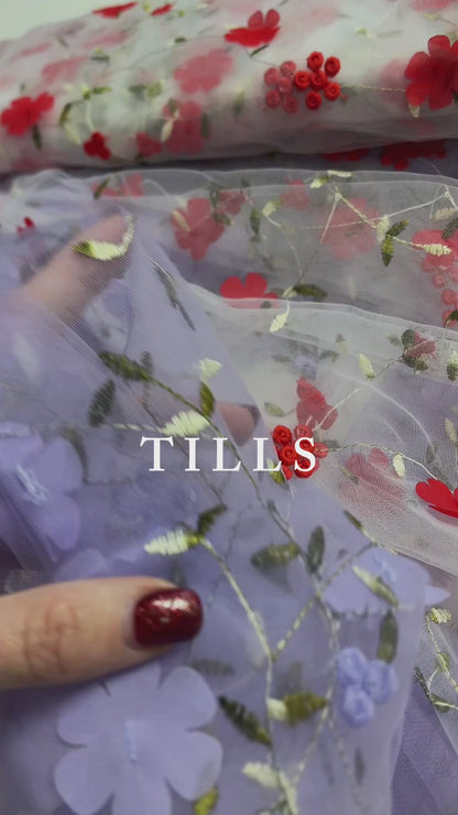 Tissu tulle brodé à fleurs, rouge 70 g/m²