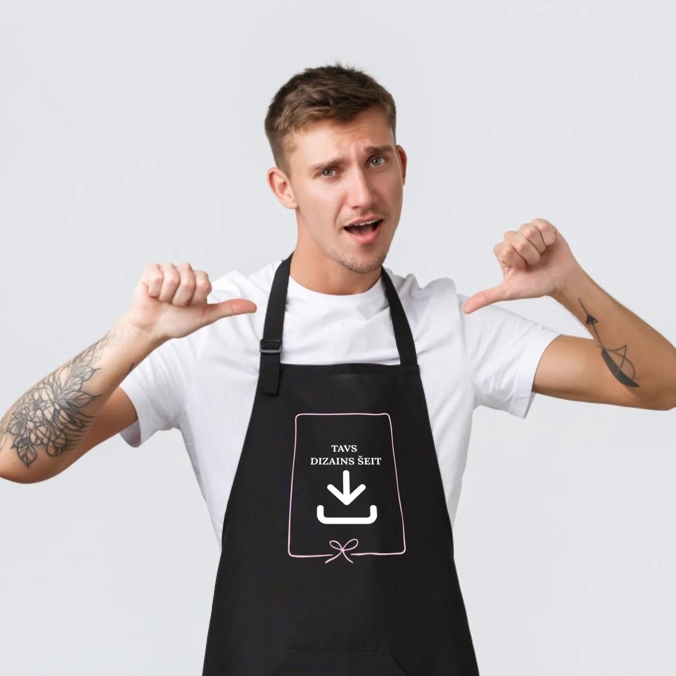 Image d’un tablier avec votre impression – disponible chez Šarlotes audumi