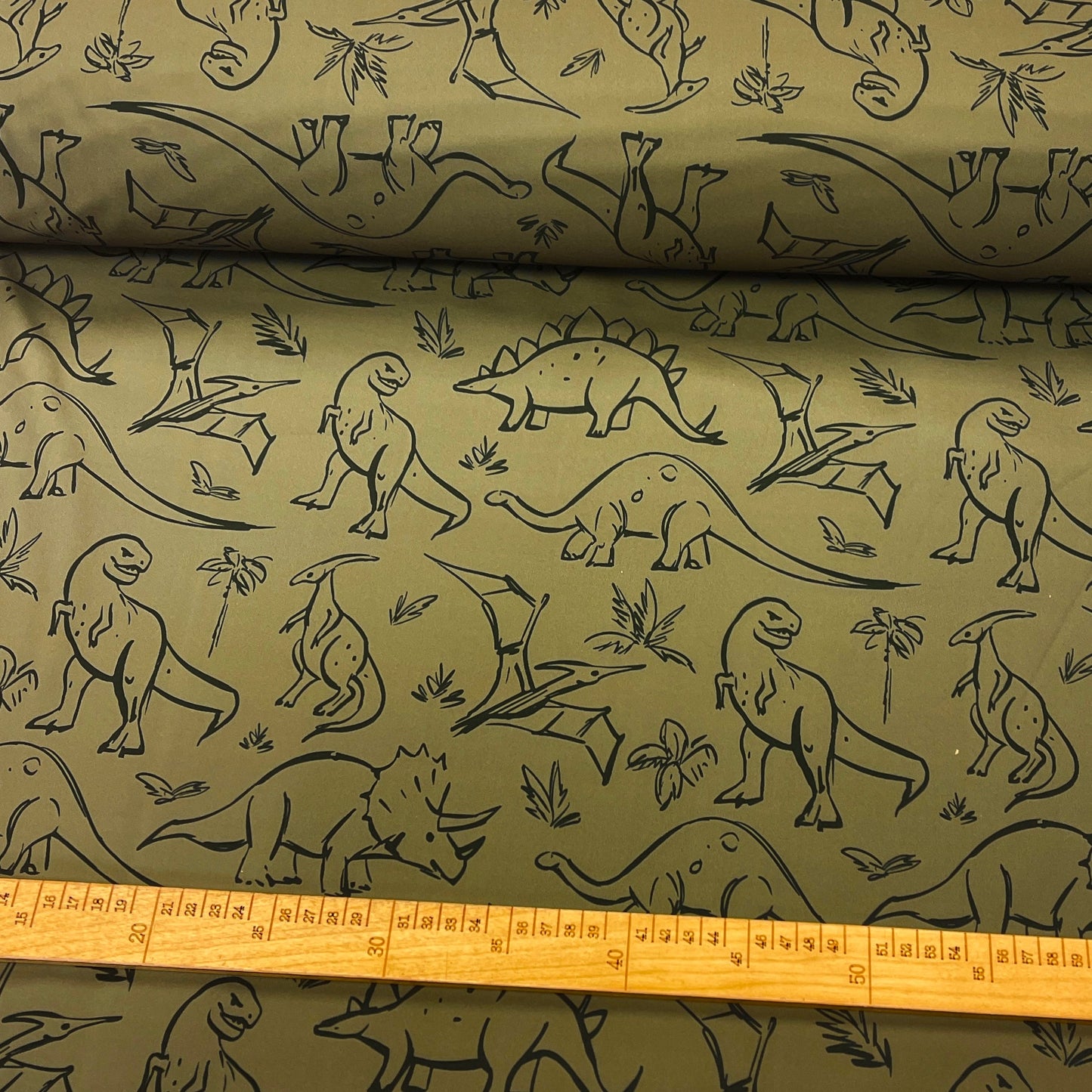 Pilt Softshell-kangast – dino 310 g/m² – saadaval Šarlotes audumites