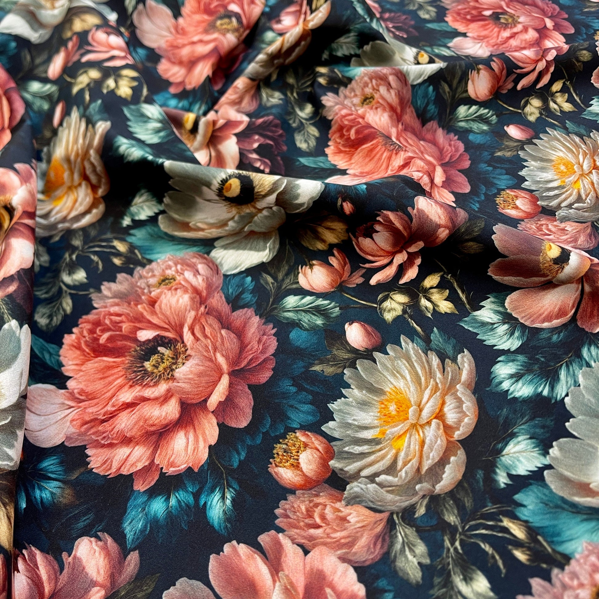 Softshell audums - Peoniju dārza burvība 300 g/m²