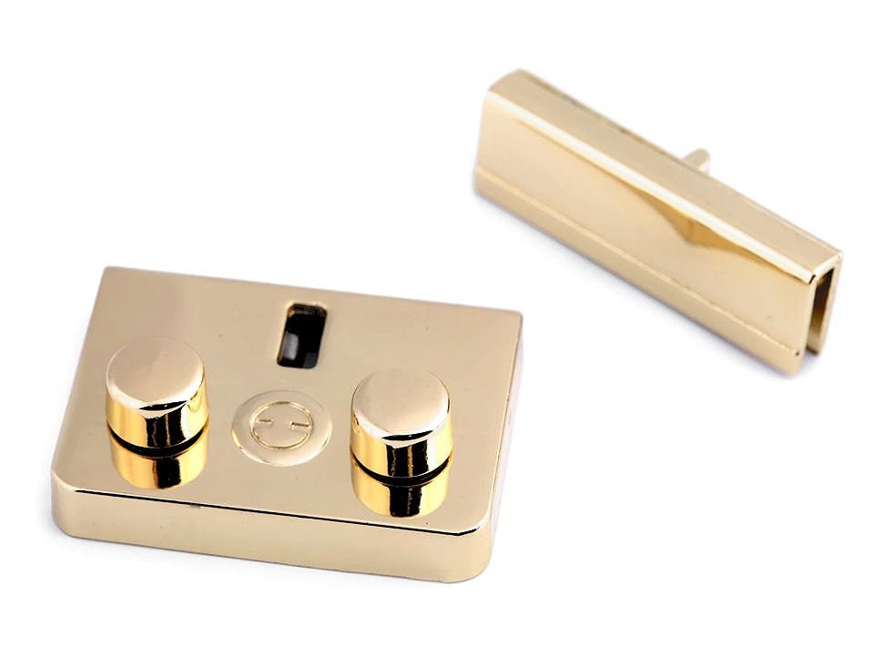 Attēls ar Somu aizdare (lock) 32x46 mm – pieejams Šarlotes audumi