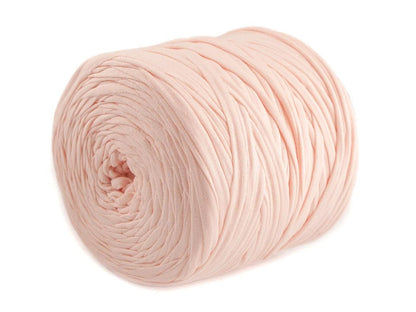 Image du T-shirt | Fil spaghetti - 700g / 120m – disponible chez Šarlotes audumi
