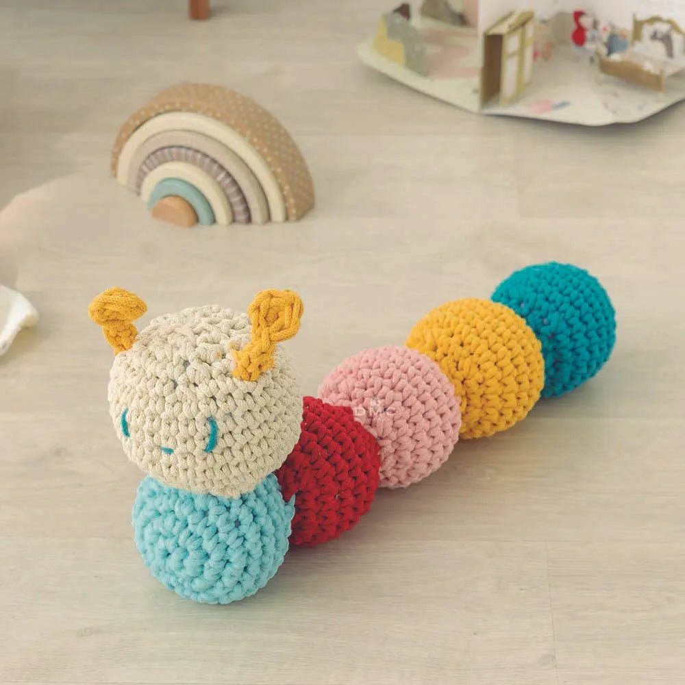Image du magazine de crochet DMC Eco Vita pour chambre d'enfant, ENG, DE – disponible chez Šarlotes audumi