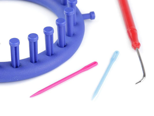 Attēls ar Tapošanas (Knitting Loom) apaļais adīšanas rāmis cepurēm un šallēm – Ø14 cm – pieejams Šarlotes audumi