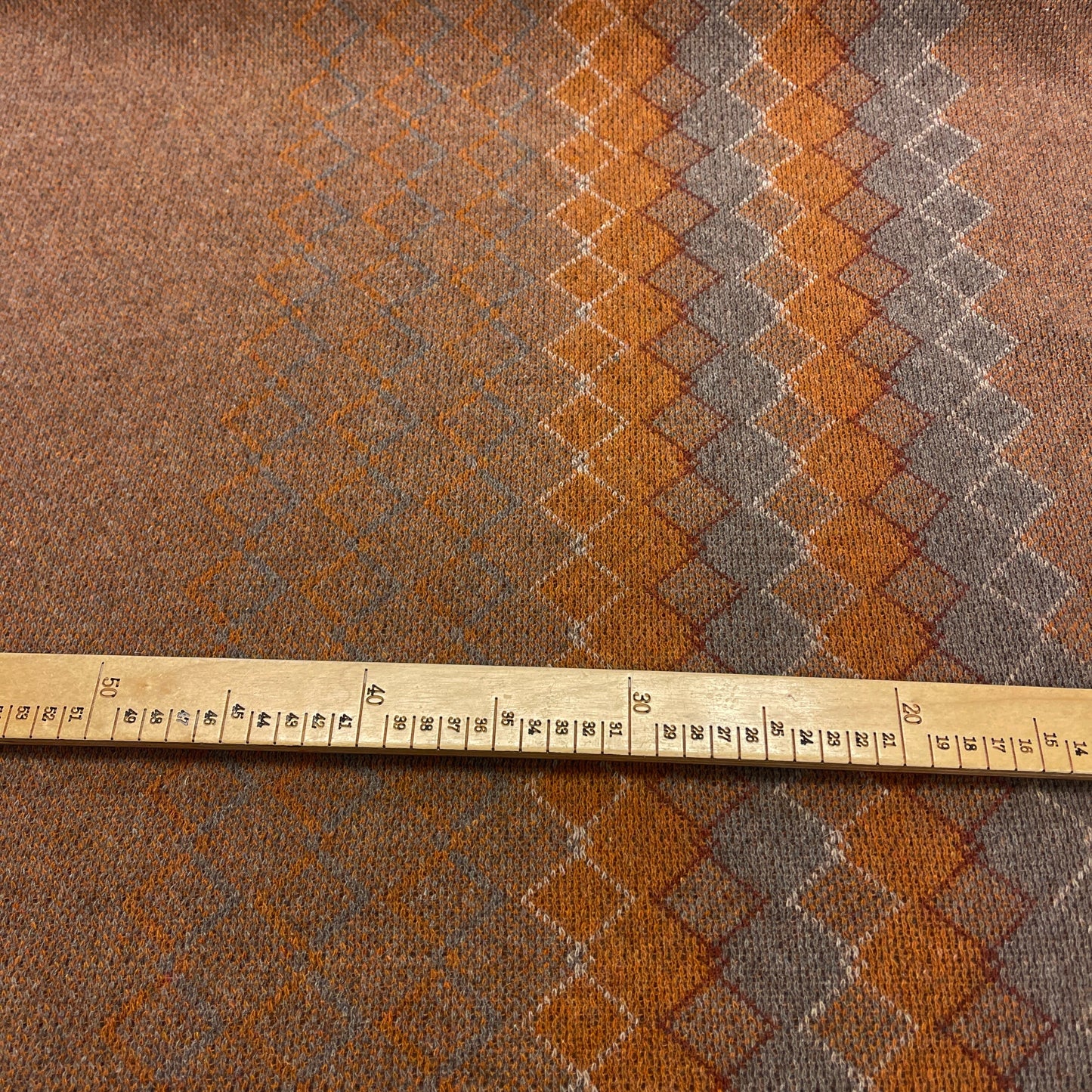 Attēls ar Vilnas audums - oranži brūns 380 g/m² – pieejams Šarlotes audumi