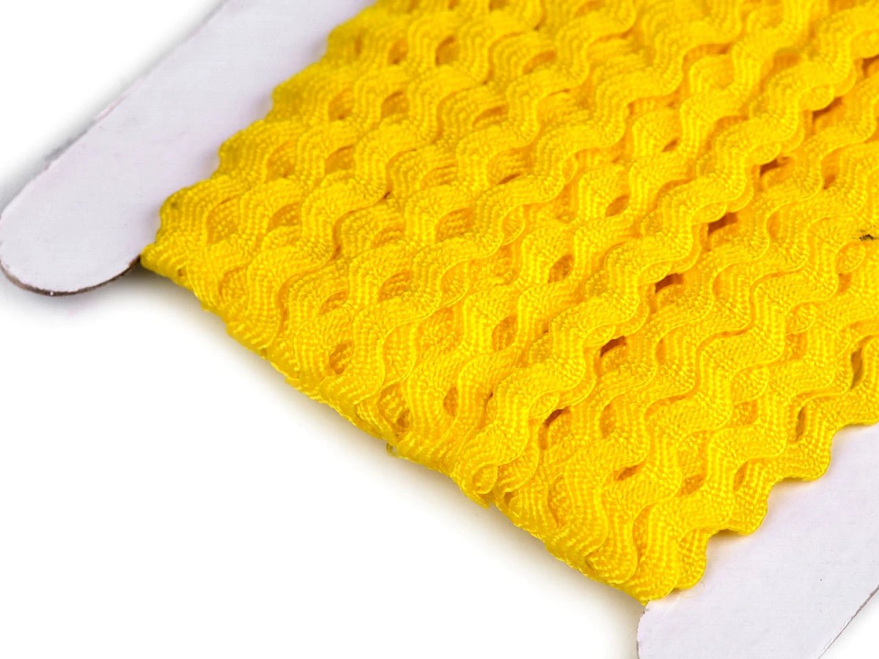 Attēls ar Viļņota dekoratīvā lentīte | 3,5 mm 28 m |dažādu toņu – pieejams Šarlotes audumi