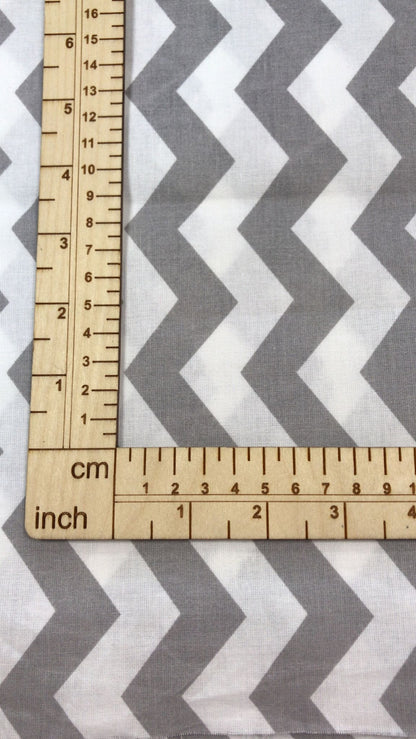 100 % tissu en coton - zigzags blancs et gris 130 g/m²