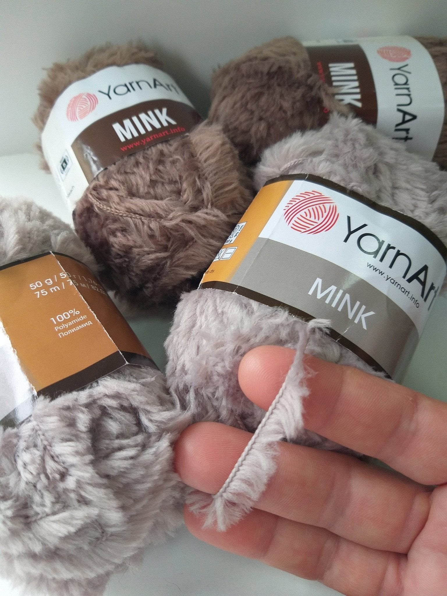 Dzija Yarn Art MINK-krēmīgi balta 75m 50g #330