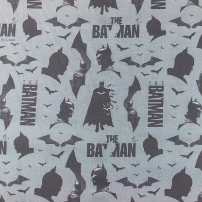 Tissu premium 100 % coton - The Batman ™© sur fond gris 135 g/m²